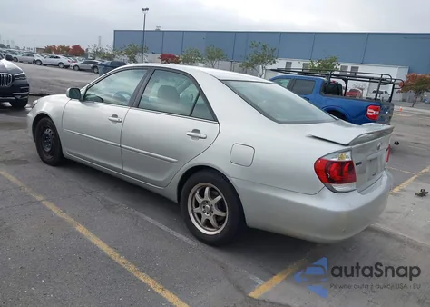 2005 Toyota Camry Se z USA, uszkodzony, nr VIN 4T1BE32K75U050299